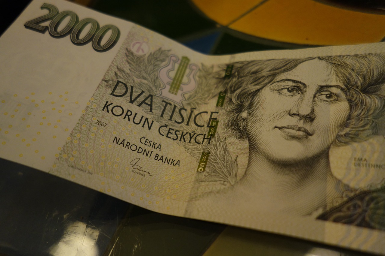 The Impact of Global Currency Fluctuations on Crypto Prices